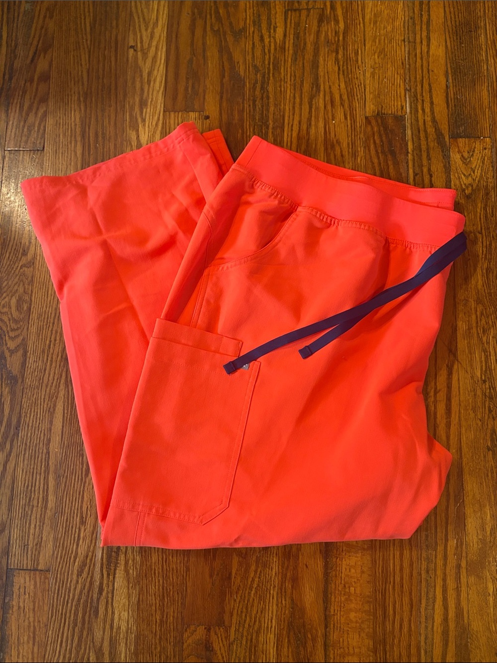 🎉Figs Women's Bright Orange Scrub Pants